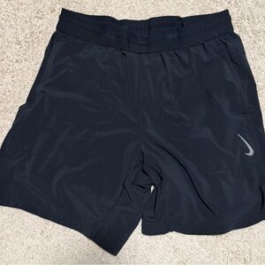 Nike Yoga Mens Shorts L